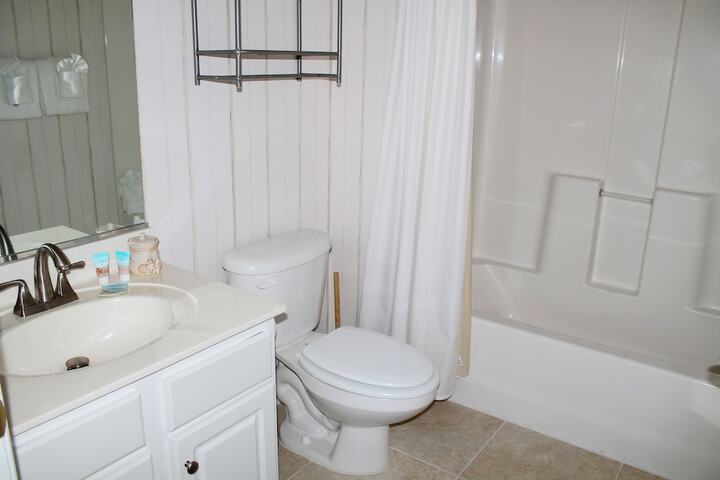 Room 12 of 14
