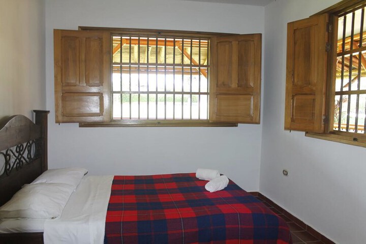 Room 11 of 25