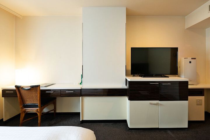 Room 173 of 239