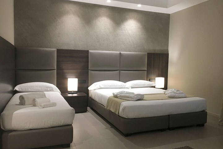Room 43 of 86
