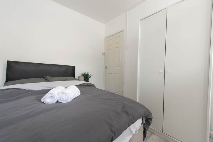 Room 8 of 37
