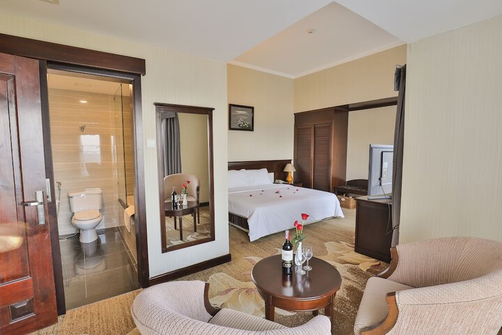 Room 16 of 39