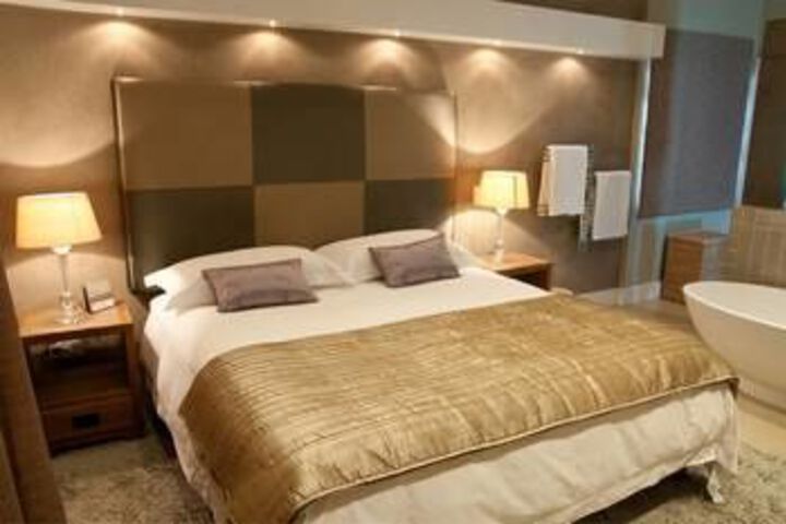 Room 15 of 33