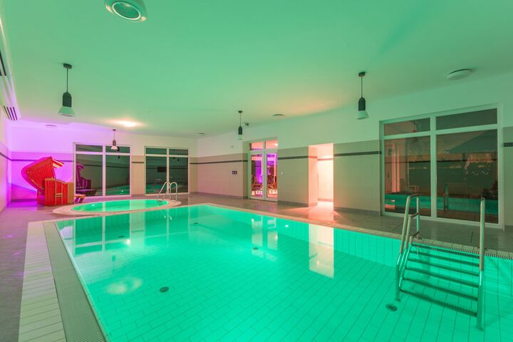 Pool Hotel