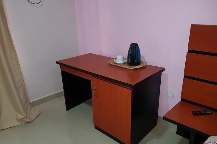Room 9 of 15