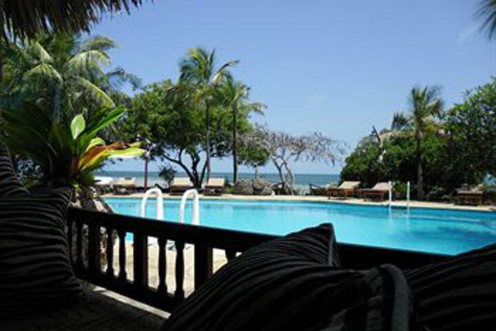Pool 44 of 60