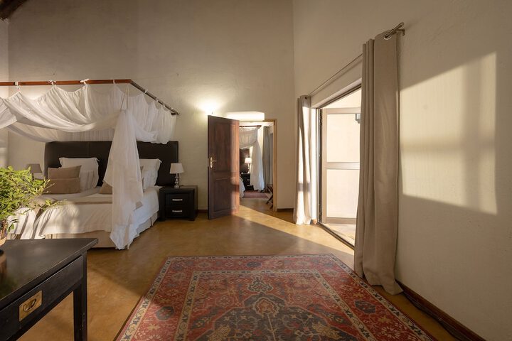 Room 9 of 231