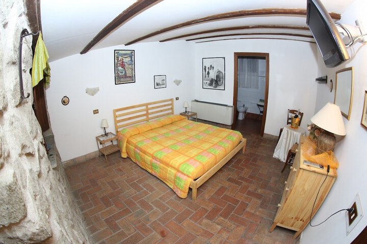 Room 4 of 78