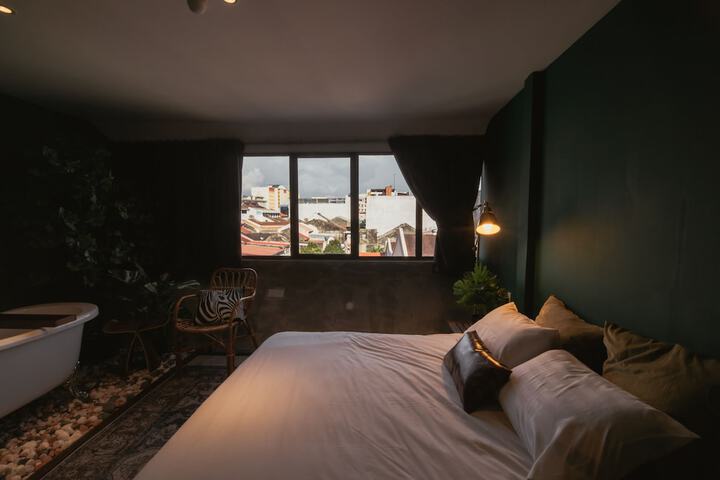 Room 27 of 50