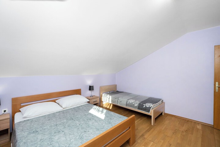 Room 16 of 88
