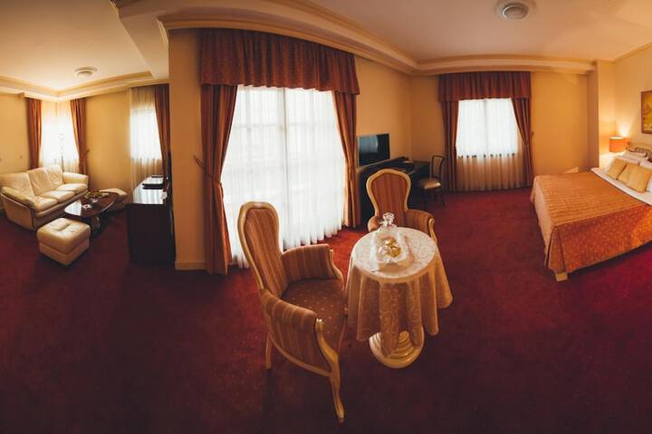 Room 13 of 54