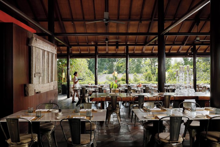 Dining 78 of 98