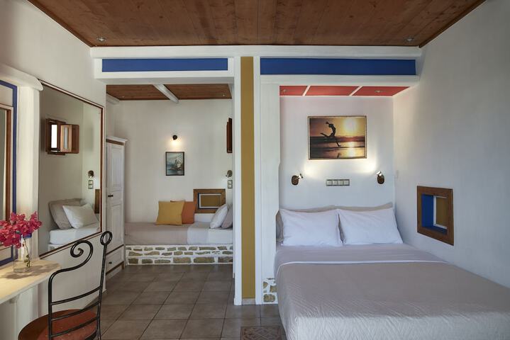 Room 9 of 49