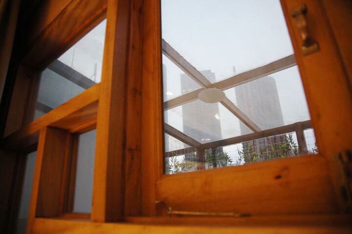 Room 52 of 90