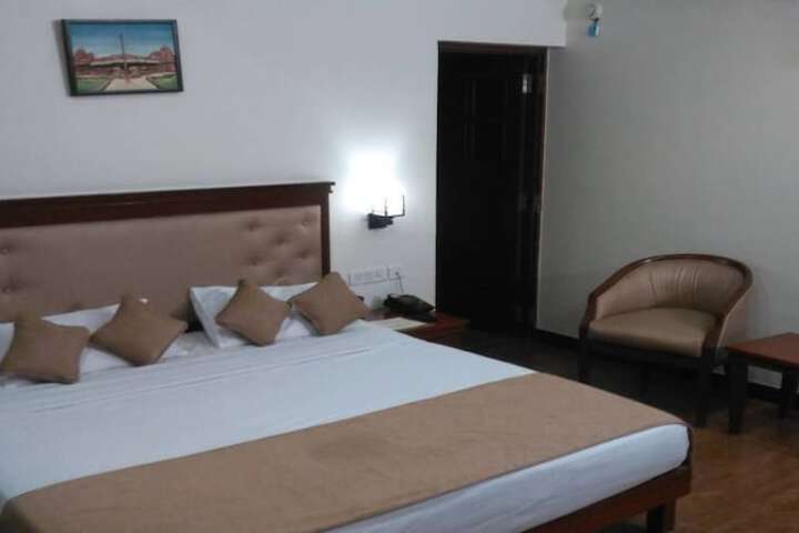 Room 8 of 43