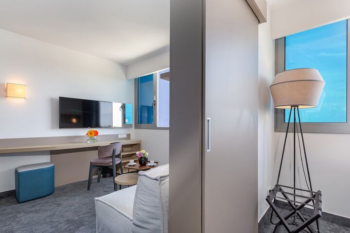 Room 18 of 70