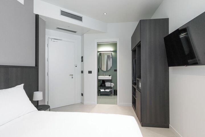 Room 56 of 106