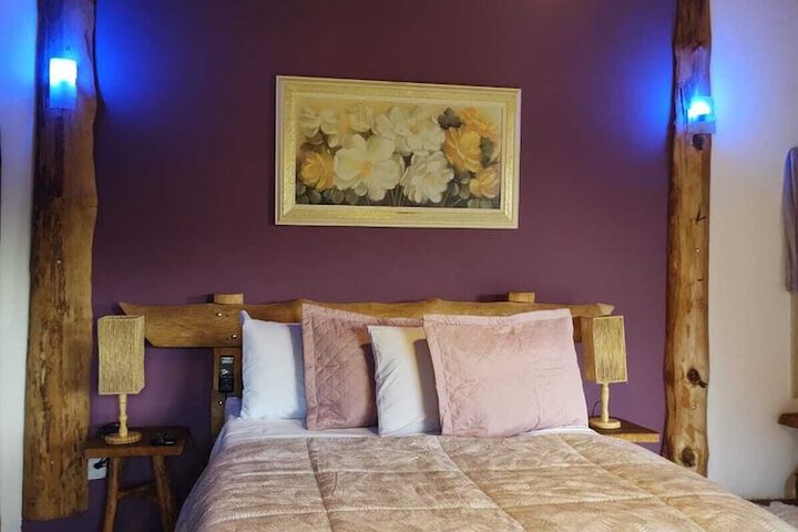 Room 6 of 30