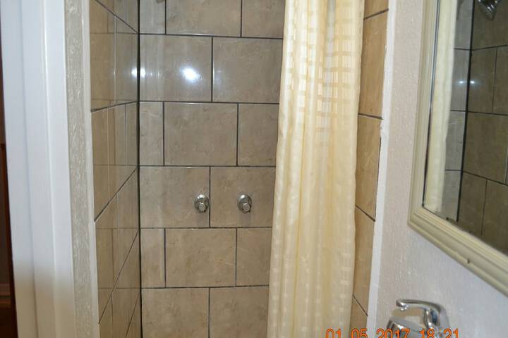 Room 42 of 66