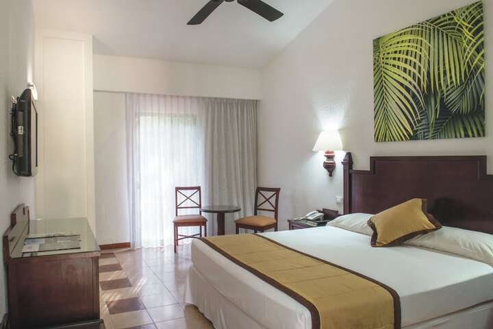 Room 5 of 70