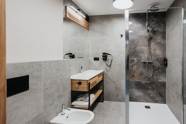 Room 35 of 52