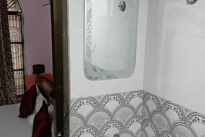 Room 17 of 20