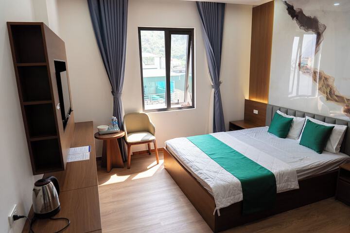 Room 9 of 19