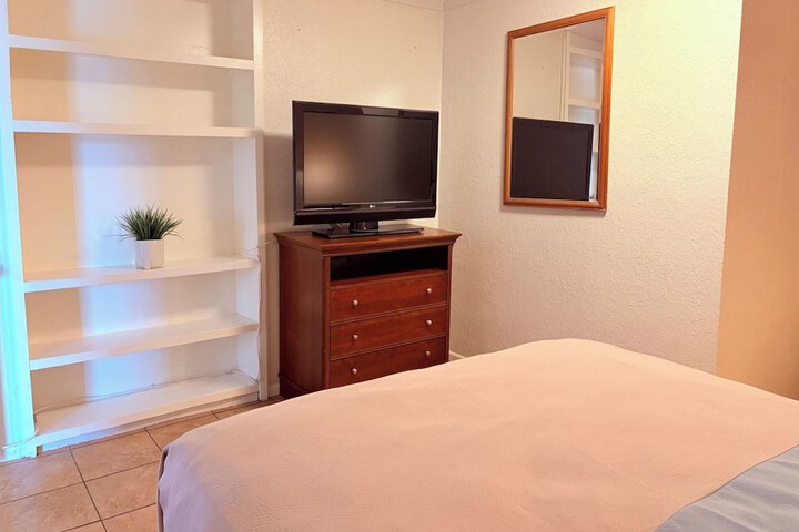 Room 15 of 27