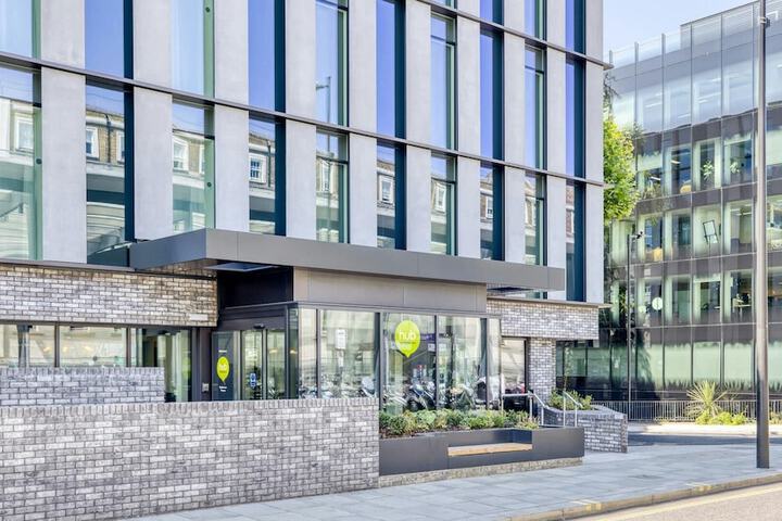Hub by Premier Inn London Paddington - Paddington Station