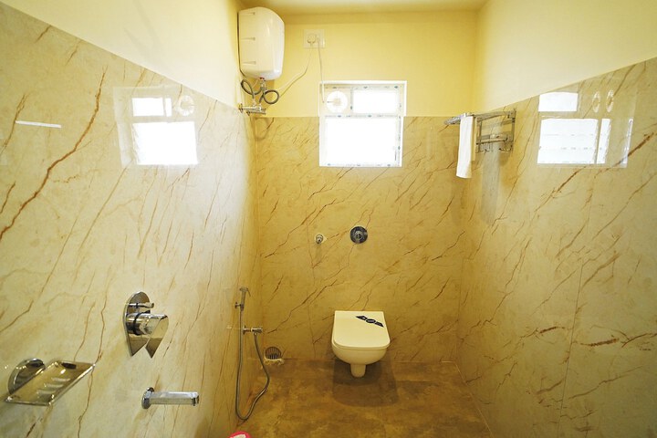 Room 27 of 52