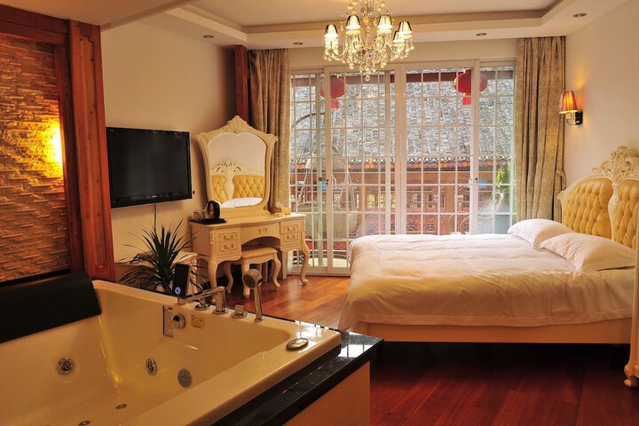 Room 10 of 26