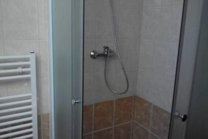 Room 2 of 20