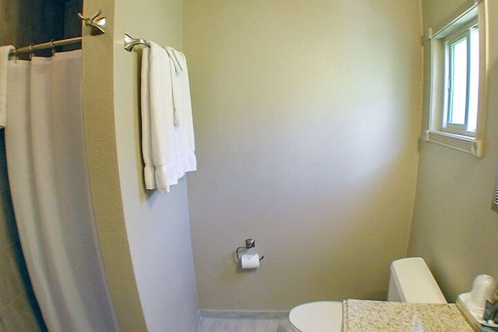 Room 30 of 43