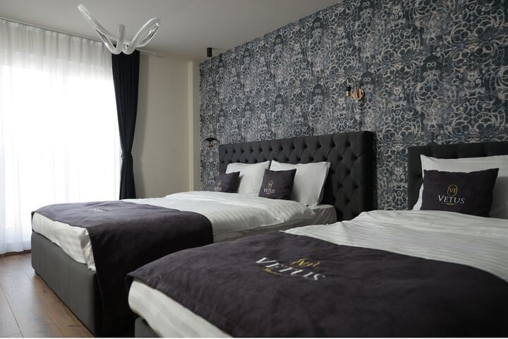 Room 5 of 22
