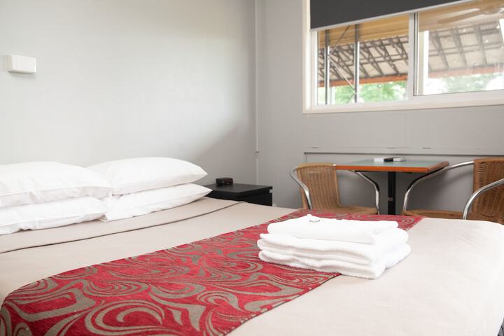 Room 6 of 46
