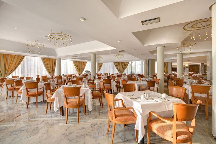 Dining Photos