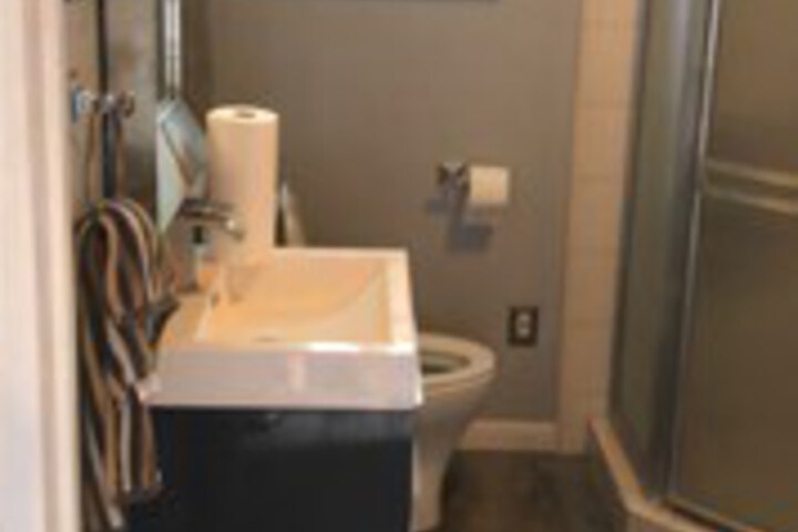 Room 4 of 23
