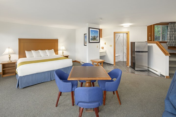 Room 42 of 83