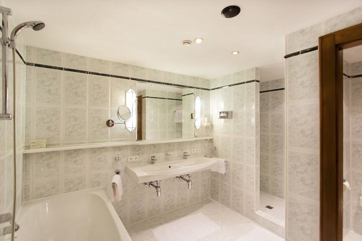 Bath Interior