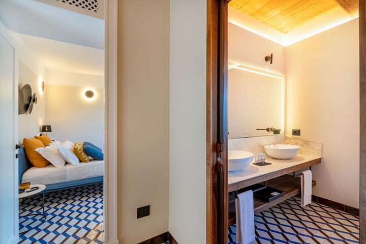 Room 50 of 155