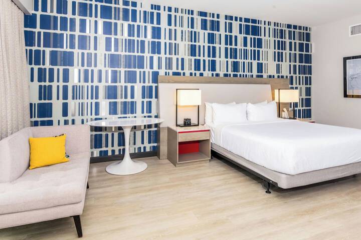 Room 40 of 120
