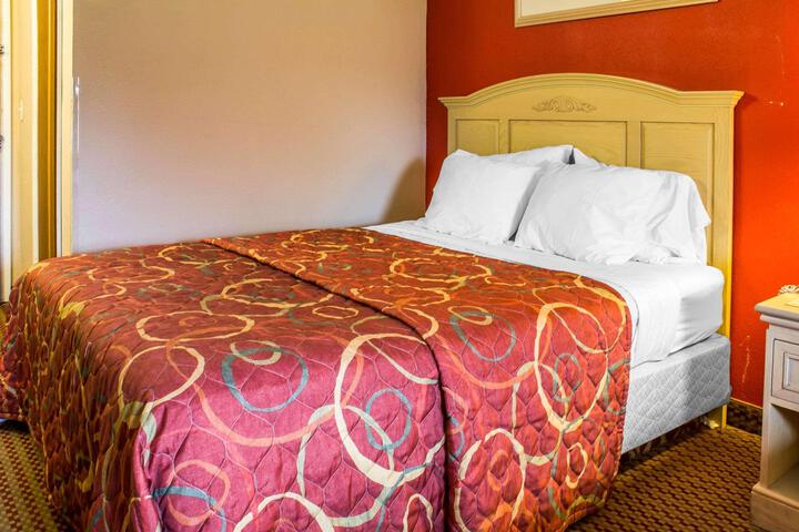 2 Double Beds (4 of 7)