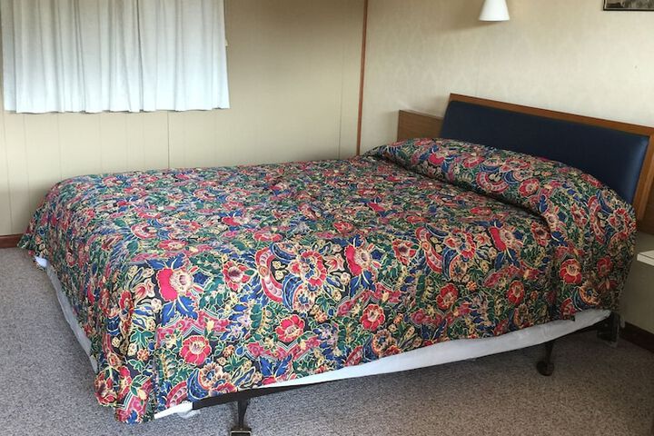 Room 13 of 49