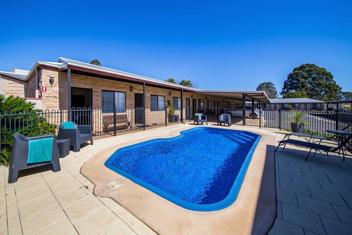 Pool 27 of 41