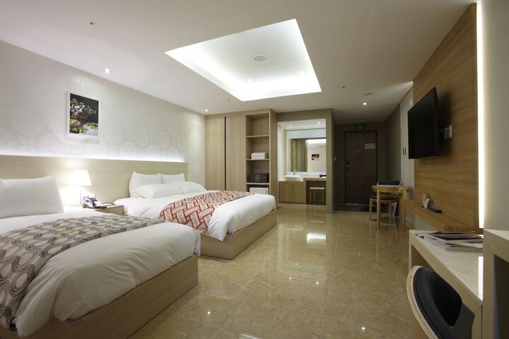 Room 55 of 78