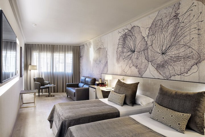Room 14 of 68