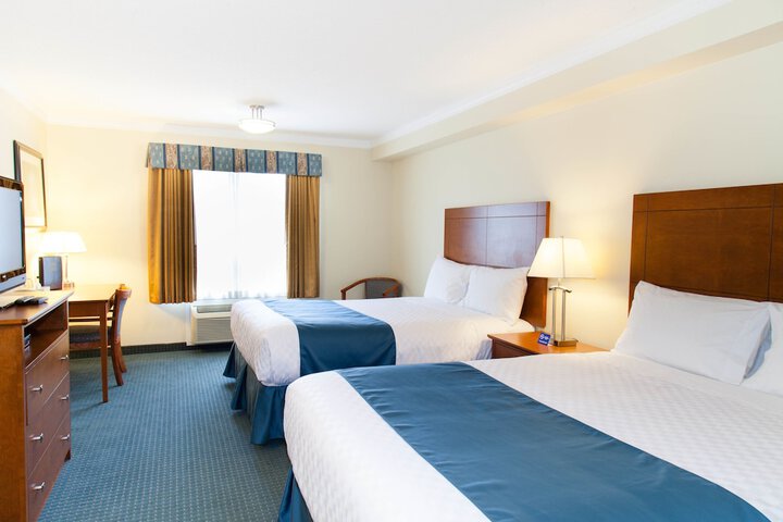 Room 3 of 40