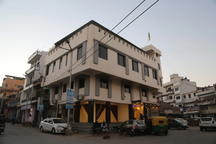 Hotel Jeelan Palace