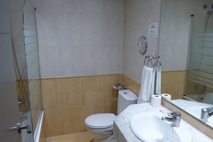 Room 117 of 193