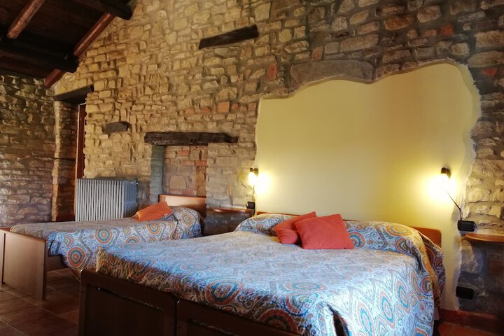 Room 5 of 62